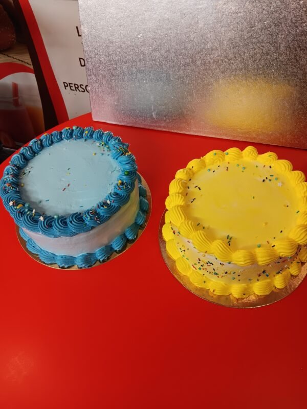 TARTA DE DECORACIÓN DE MERENGUE CELESTE Ó AMARILLO