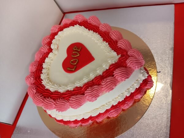 TARTA CORAZON LOVE BUTTERCREAM - Imagen 3