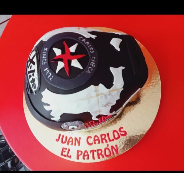 Tarta en forma de casco X-LITE replica checa - Imagen 2